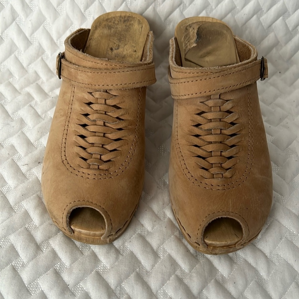 No. 6 wood clogs